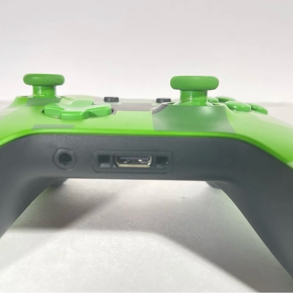 Xbox series X Minecraft controller - Picture 3 of 4